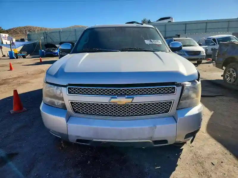 1GNSKJE31BR125493 2011 CHEVROLET SUBURBAN-4