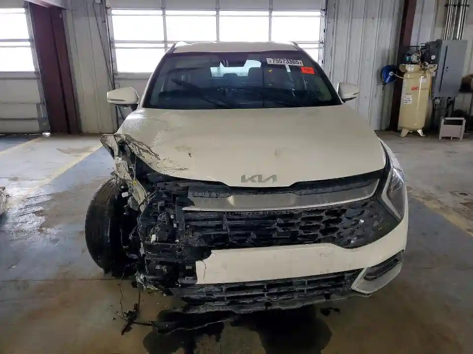 KNDPVCAGXP7111458 2023 KIA SPORTAGE-4