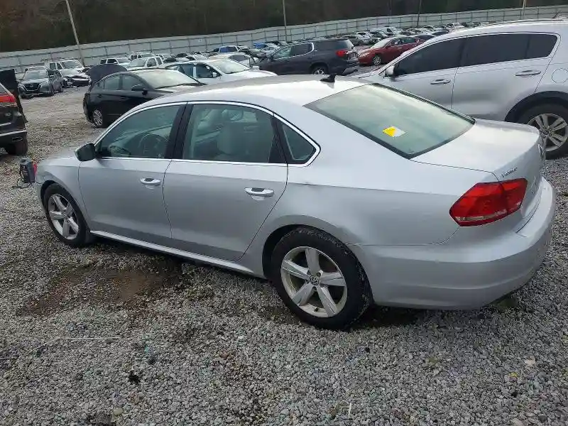 1VWAT7A33FC087779 2015 VOLKSWAGEN PASSAT-1