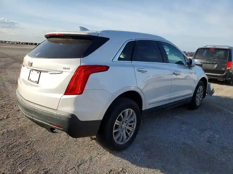 1GYKNCRS8JZ182473 2018 CADILLAC XT5-2