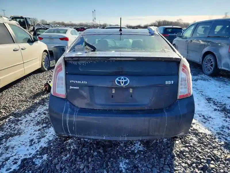 JTDKN3DU0E1792872 2014 TOYOTA PRIUS-5