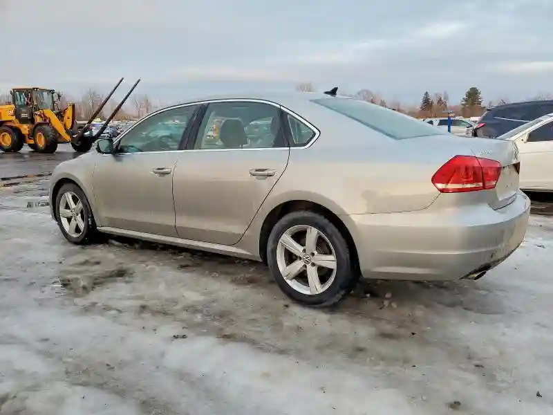 1VWBP7A30DC124244 2013 VOLKSWAGEN PASSAT-1
