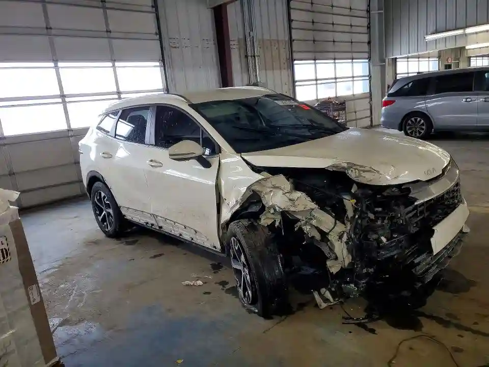 KNDPVCAGXP7111458 2023 KIA SPORTAGE-3