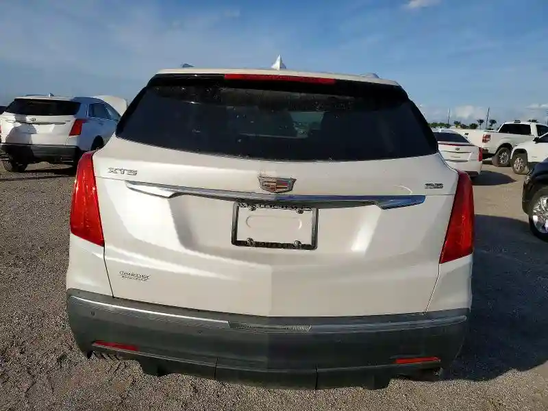 1GYKNCRS8JZ182473 2018 CADILLAC XT5-5