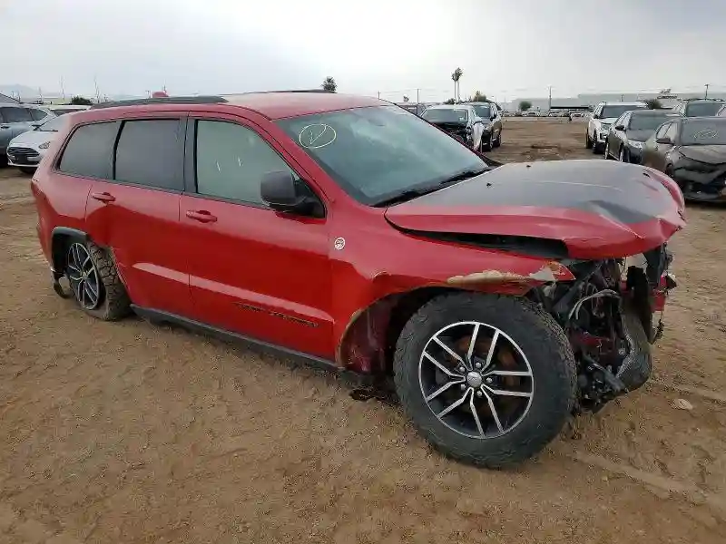 1C4RJFLT8JC394473 2018 JEEP GRAND CHEROKEE-3
