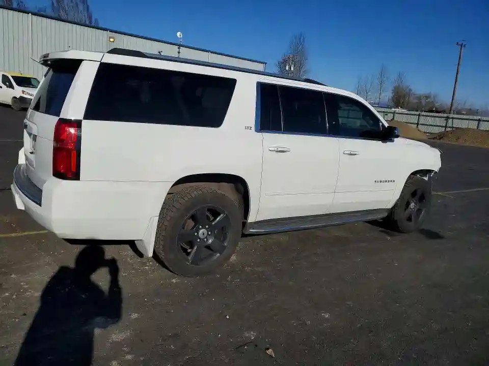 1GNSKJKC0GR240517 2016 CHEVROLET SUBURBAN-2