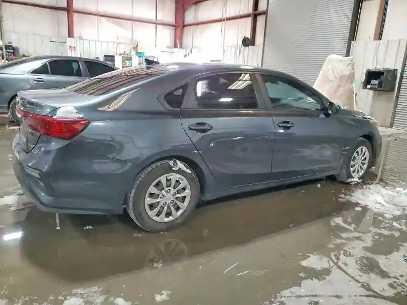 3KPF24AD5KE106418 2019 KIA FORTE-2