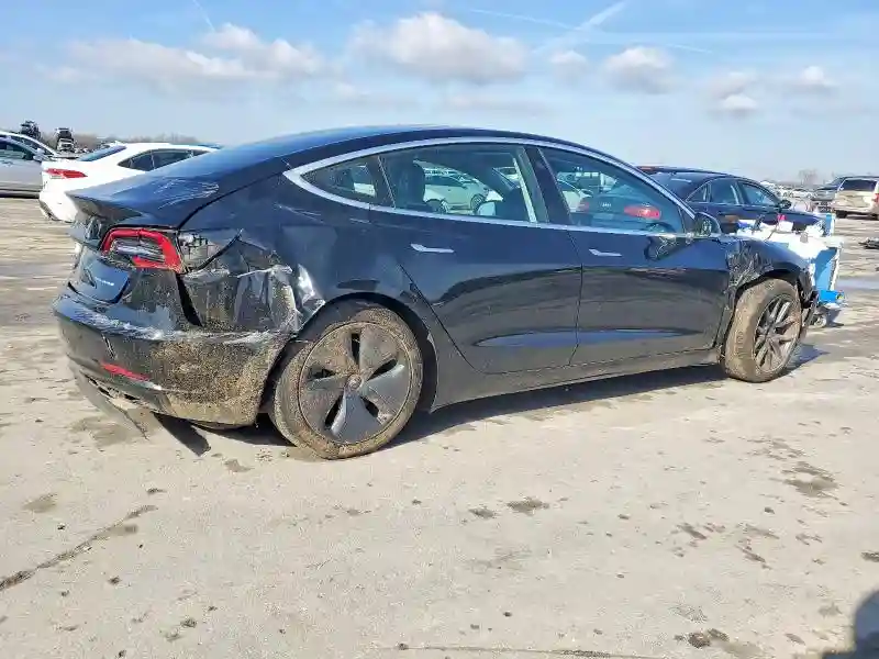 5YJ3E1EB2LF786839 2020 TESLA MODEL 3-2