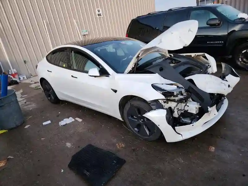 5YJ3E1EB0NF323004 2022 TESLA MODEL 3-3