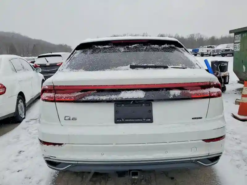 WA1AVAF15KD022657 2019 AUDI Q8-5