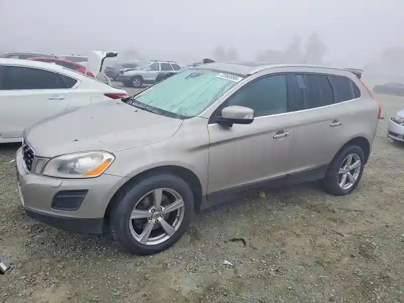 YV4952DL5D2444796 2013 VOLVO XC60-0