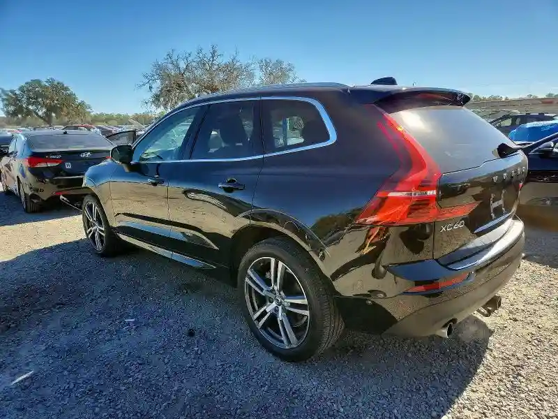YV4A22RK7J1043290 2018 VOLVO XC60-1
