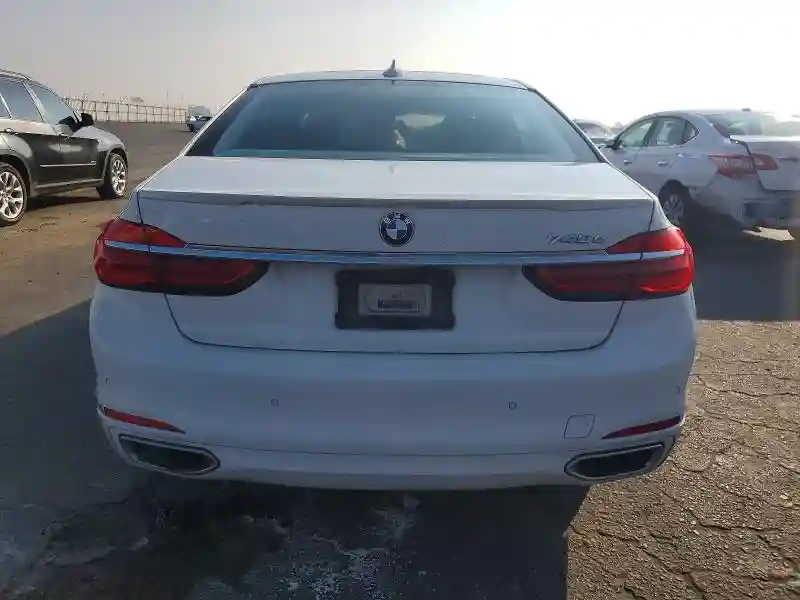 WBA7J2C57JG938324 2018 BMW 7 SERIES-5