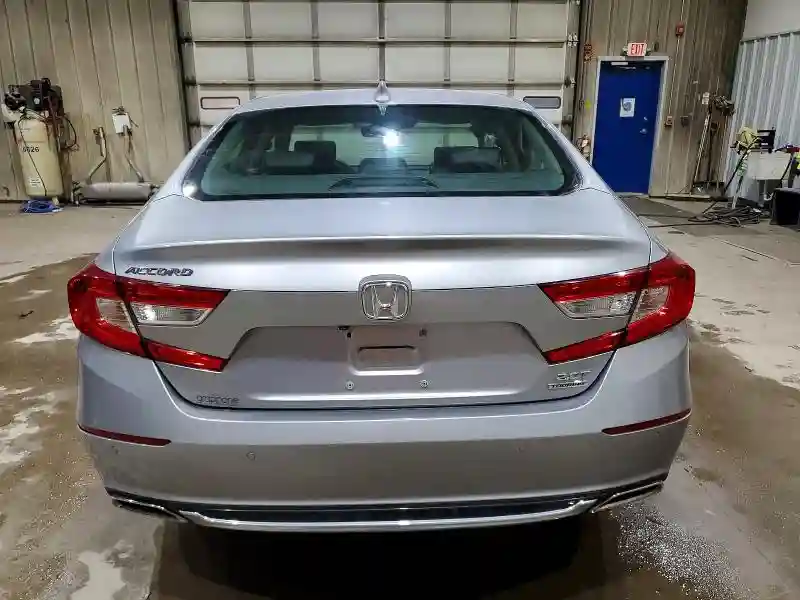 1HGCV2F95JA043455 2018 HONDA ACCORD-5