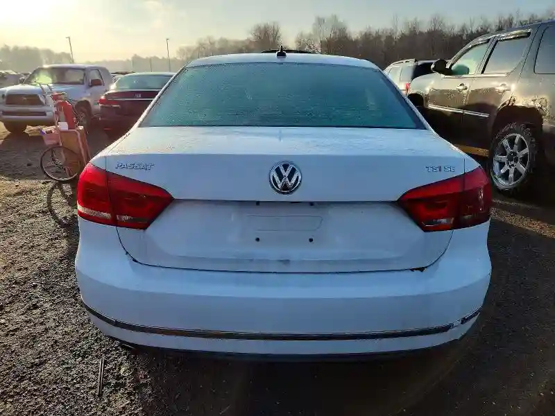 1VWBT7A35FC049474 2015 VOLKSWAGEN PASSAT-5