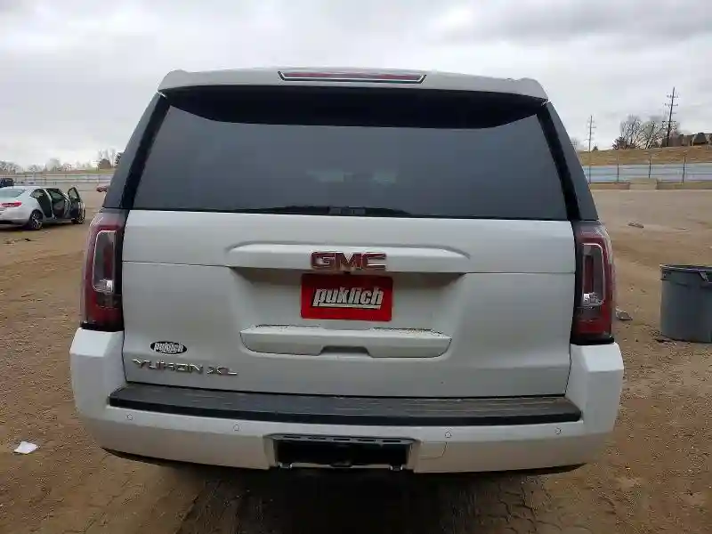 1GKS2GKC1JR197667 2018 GMC YUKON-5
