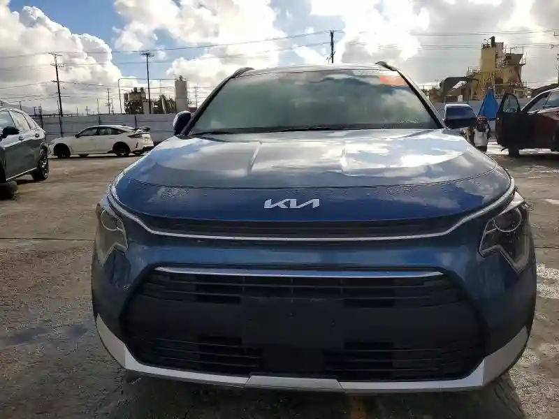 KNDCS3LF4R5166353 2024 KIA NIRO-4