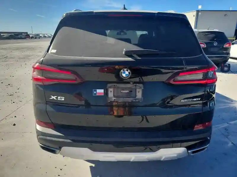 5UXCR4C02L9C31621 2020 BMW X5-5
