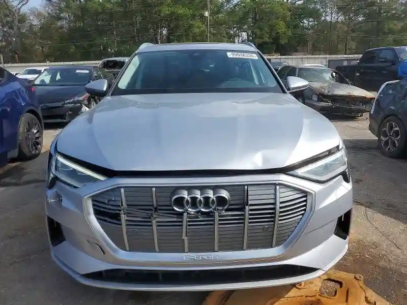 WA1LAAGEXNB040609 2022 AUDI E-TRON-4