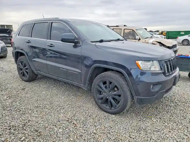 1C4RJFAT6DC586790 2013 JEEP GRAND CHEROKEE-3