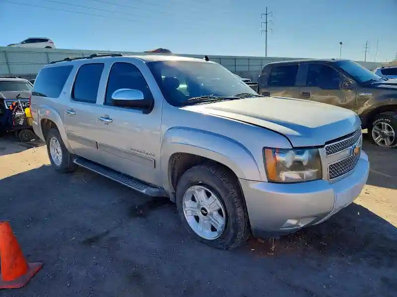 1GNSKJE31BR125493 2011 CHEVROLET SUBURBAN-3