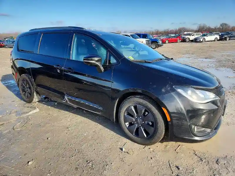 2C4RC1N78LR143475 2020 CHRYSLER PACIFICA-3