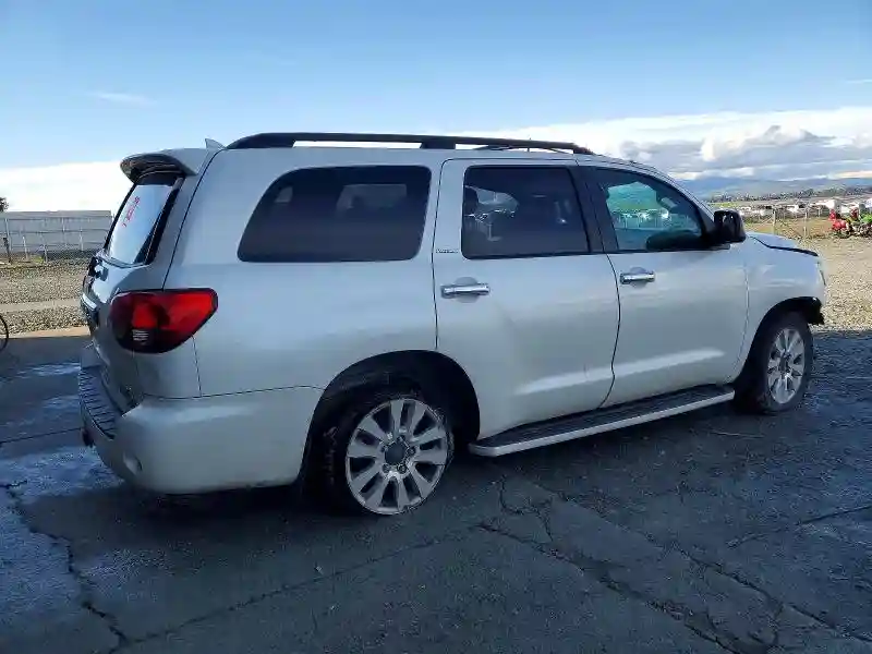5TDDW5G17BS041415 2011 TOYOTA SEQUOIA-2