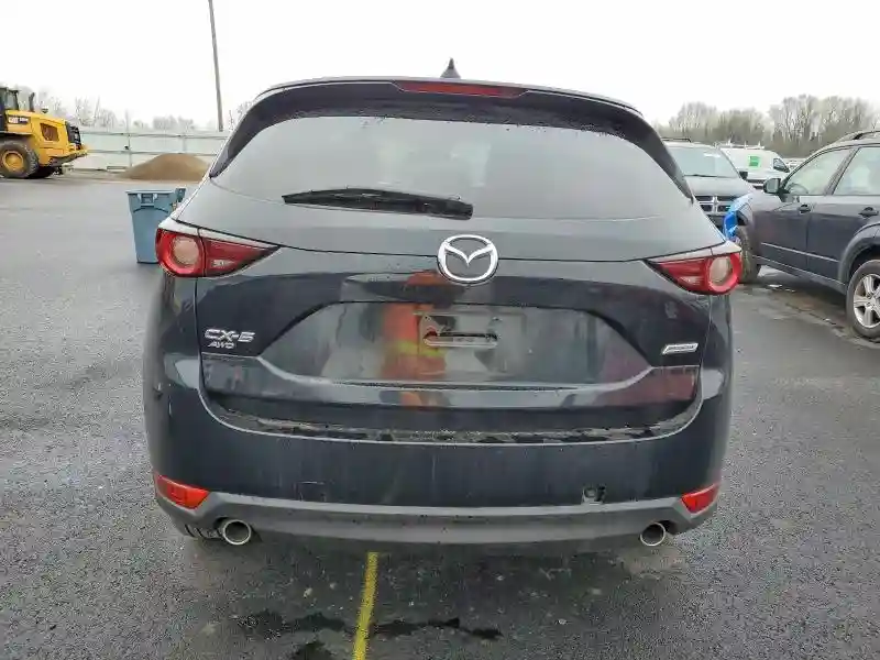 JM3KFBCM9J0338832 2018 MAZDA CX-5-5