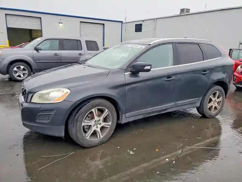 YV4902DZ0D2441243 2013 VOLVO XC60-0