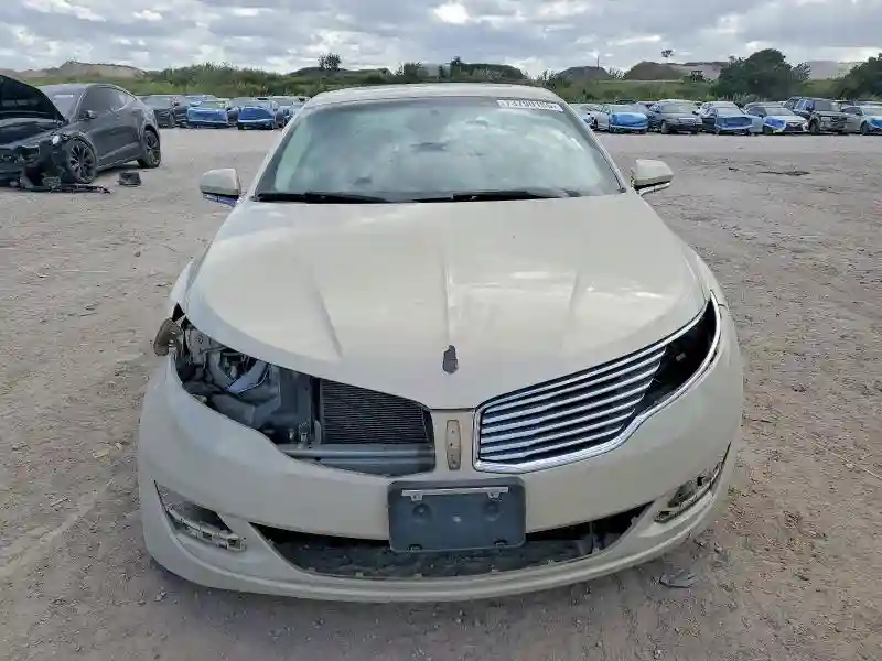 3LN6L2J97GR610414 2016 LINCOLN MKZ-4