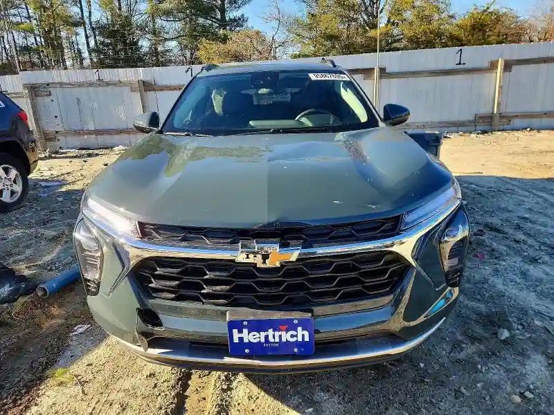 KL77LHEPXSC280082 2025 CHEVROLET TRAX-4