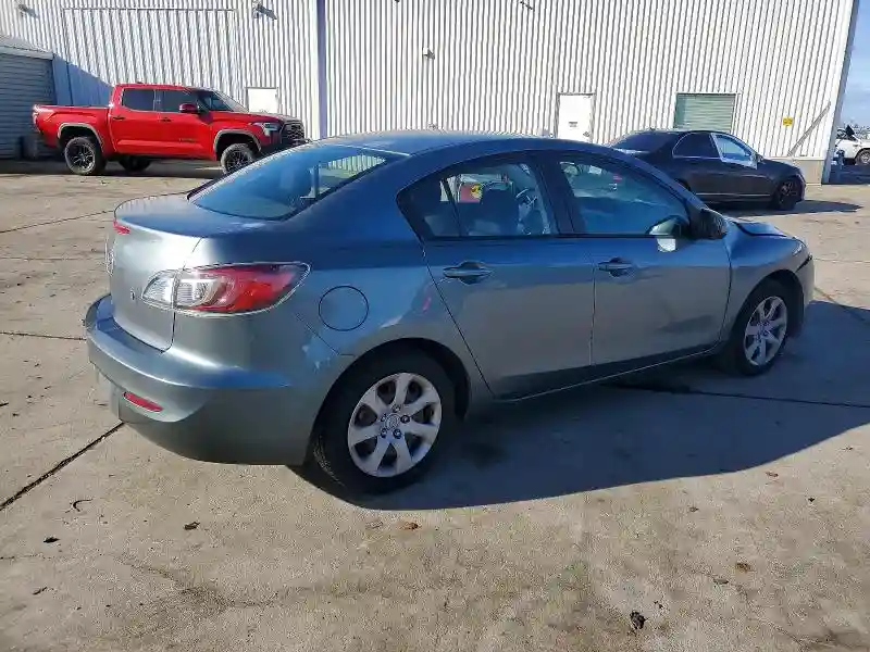 JM1BL1TF2D1703914 2013 MAZDA 3-2
