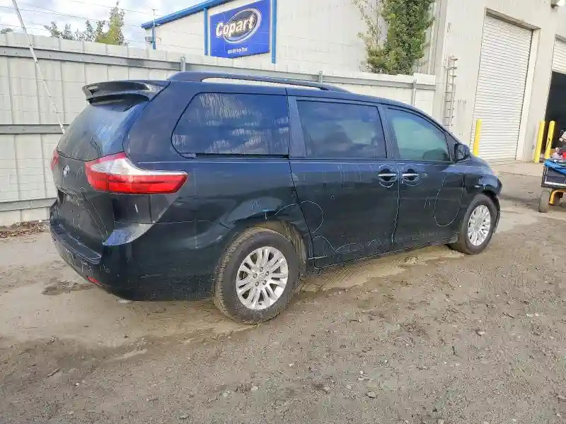 5TDYZ3DC4HS892602 2017 TOYOTA SIENNA-2