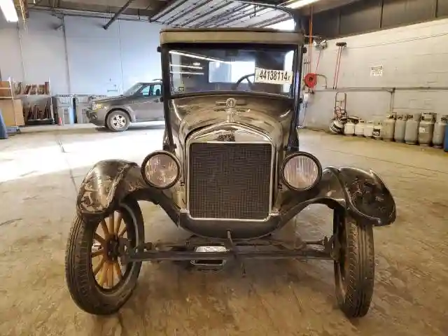 12418191 1926 FORD MODEL-T-4