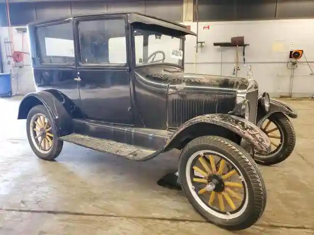 12418191 1926 FORD MODEL-T-3