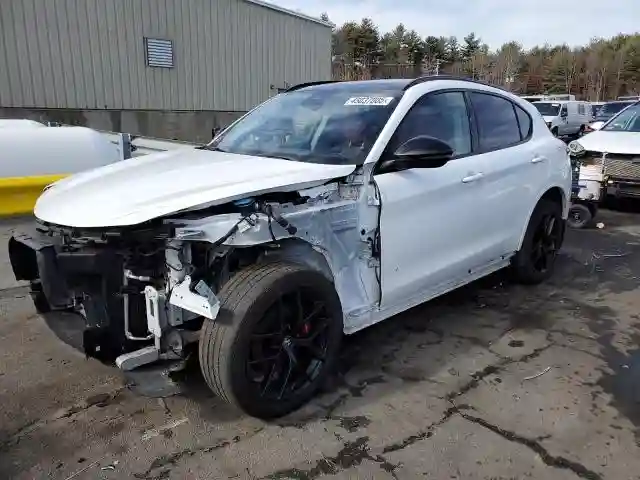 ZASPAKBN6M7D14370 2021 ALFA ROMEO STELVIO-0