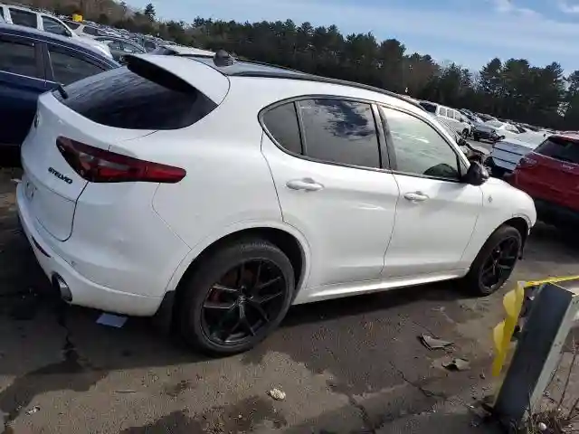 ZASPAKBN6M7D14370 2021 ALFA ROMEO STELVIO-2
