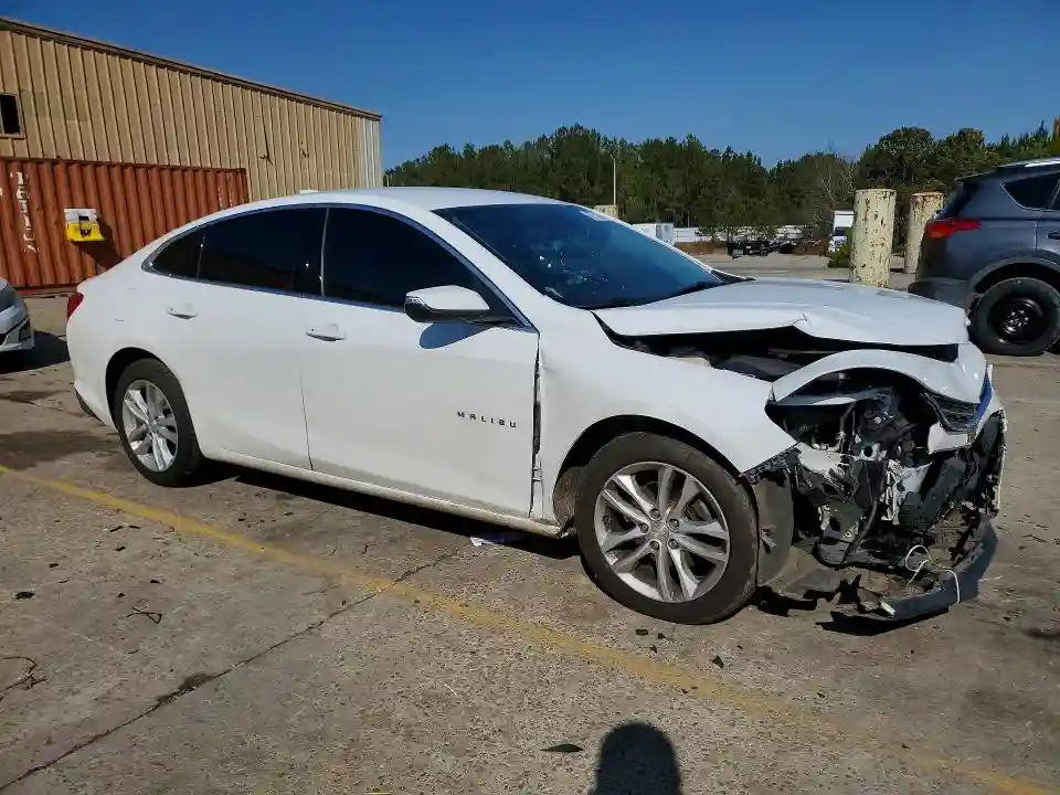 1G1ZD5ST0JF244013 2018 CHEVROLET MALIBU-3