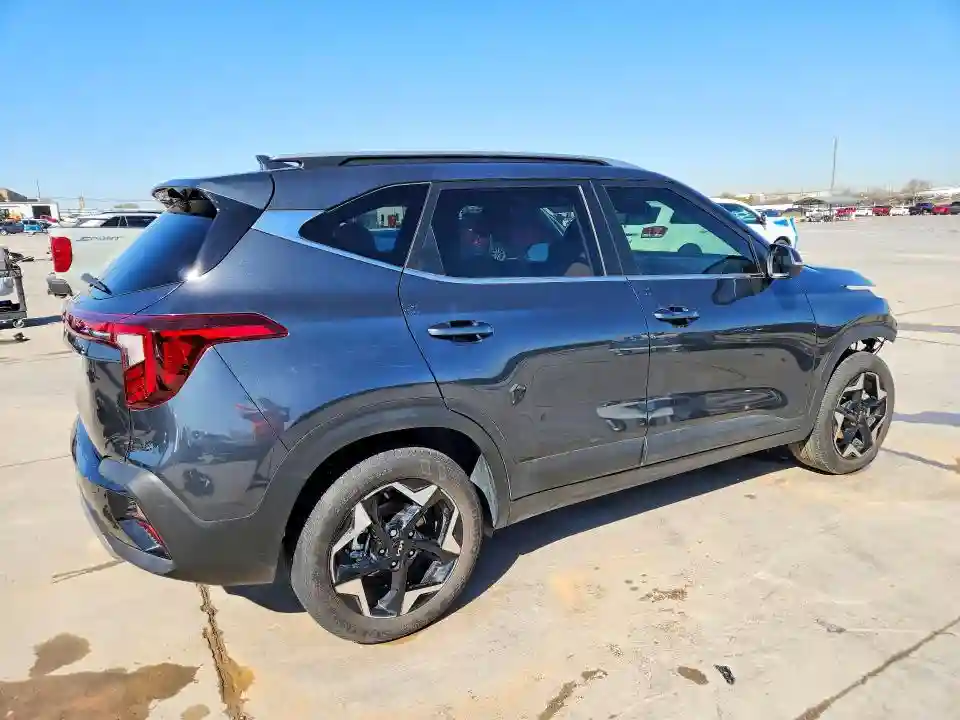 KNDER2AA7S7711591 2025 KIA SELTOS-2