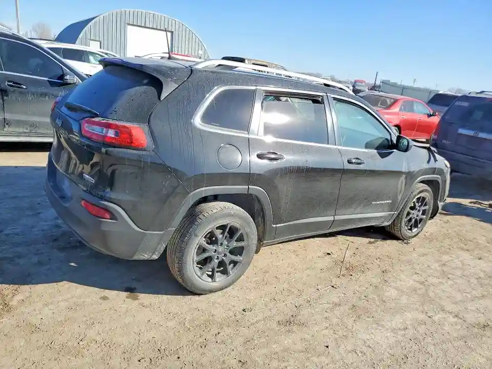1C4PJLCB7HW662435 2017 JEEP GRAND CHEROKEE-2