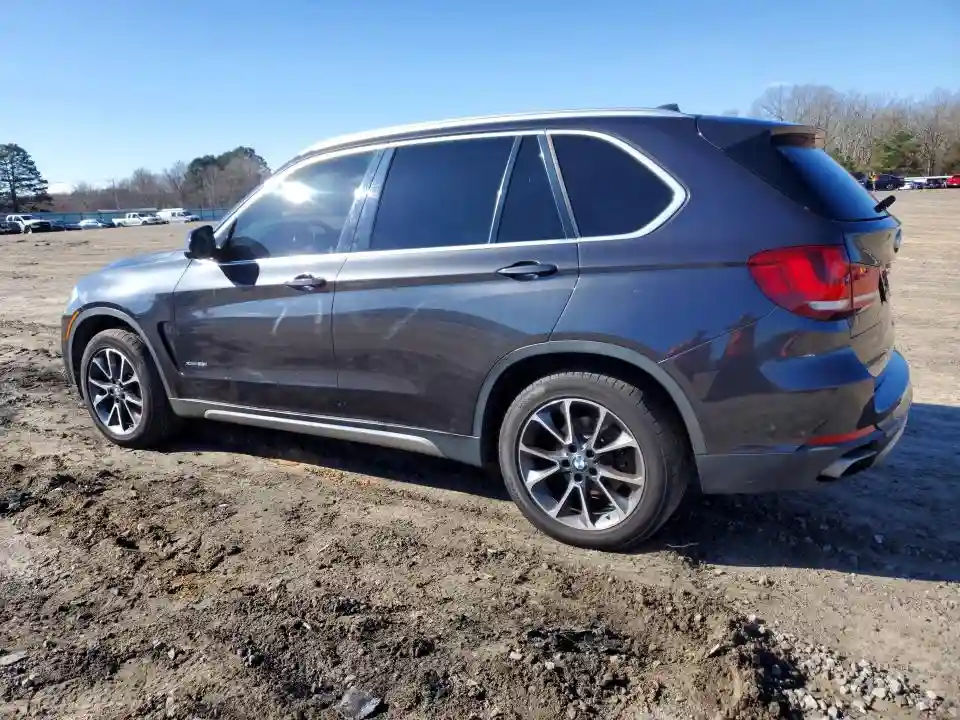 5UXKR0C54J0X85208 2018 BMW X5-1