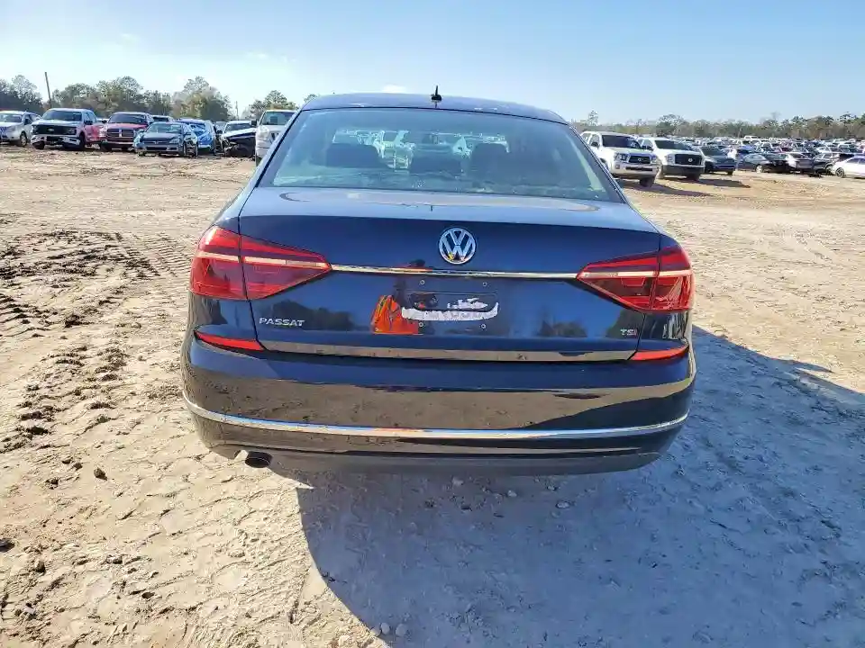 1VWAT7A30HC006918 2017 VOLKSWAGEN PASSAT-5