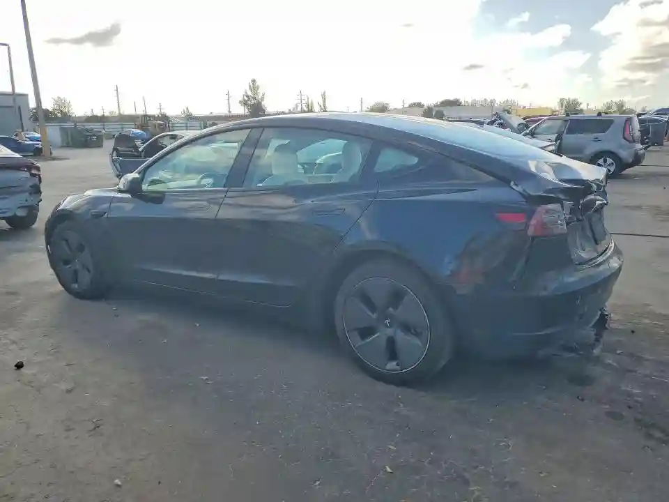 5YJ3E1EA6NF353535 2022 TESLA MODEL 3-1