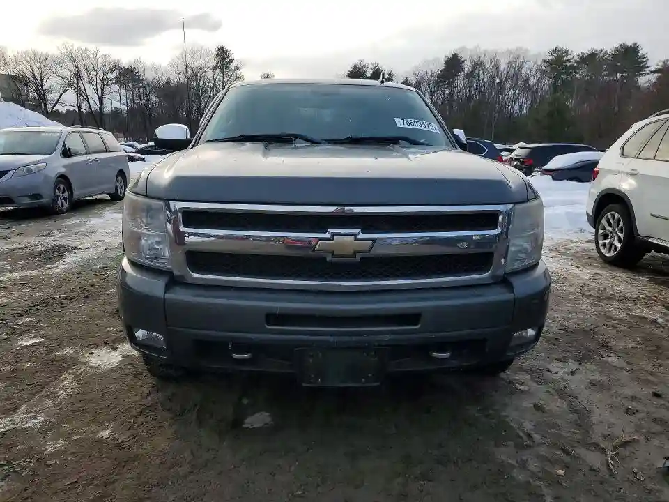 1GCRKTE3XBZ142408 2011 CHEVROLET ALL MODELS-4