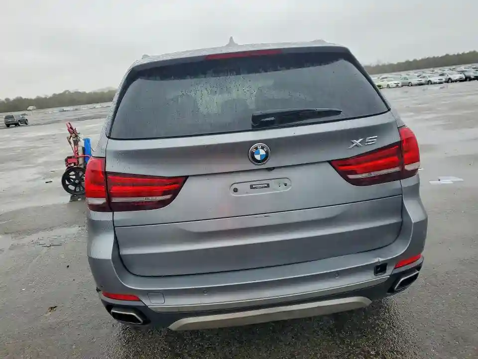 5UXKR0C58J0Y02754 2018 BMW X5-5