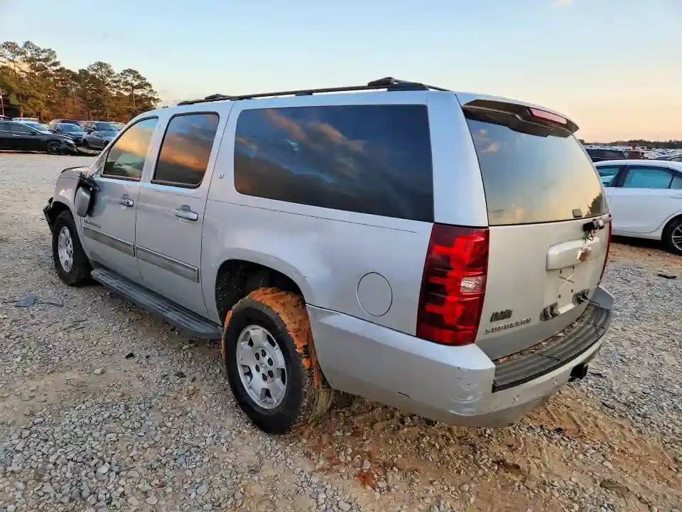 1GNSCJE02BR331988 2011 CHEVROLET SUBURBAN-1