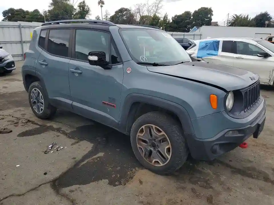 ZACCJBCT0FPB67921 2015 JEEP RENEGADE-3