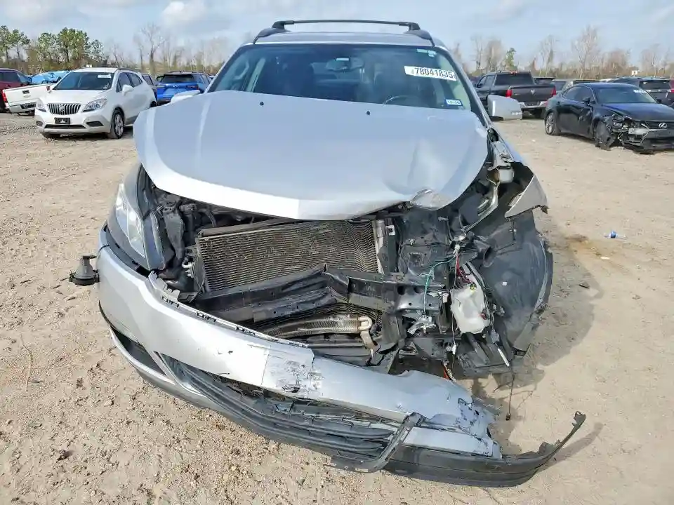1GNKRGKD1HJ349964 2017 CHEVROLET TRAVERSE-4