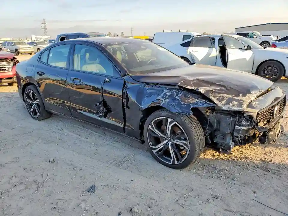7JRL12TK4RG322231 2024 VOLVO S60 CORE-3