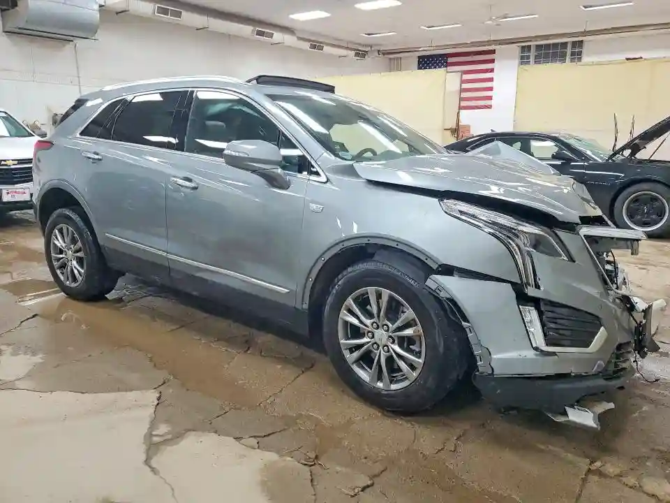 1GYKNDRSXPZ158044 2023 CADILLAC XT5-3